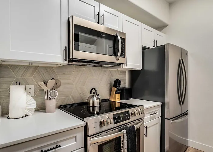 Apartment Boulevard Quiet Modern 1br Pickleball Pool Parking Gym 04