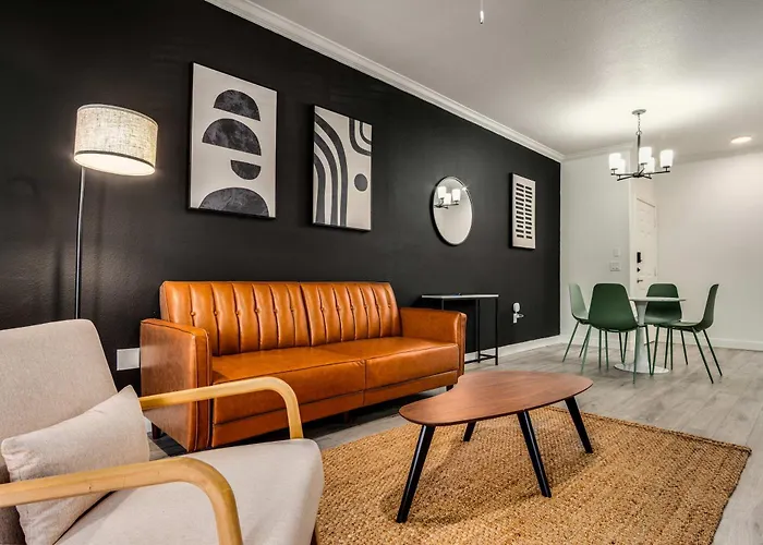Boulevard Quiet Modern 1br Pickleball Pool Parking Gym 04